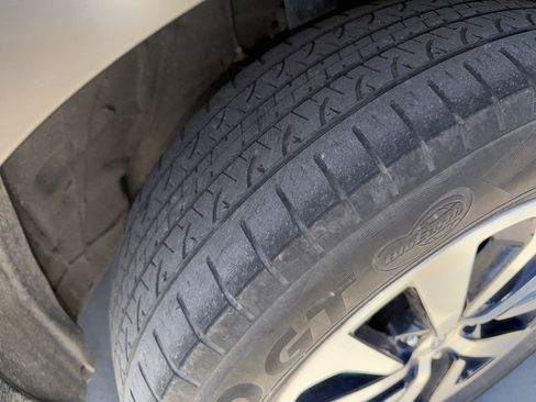 Used 2022 Subaru Outback Premium image 5