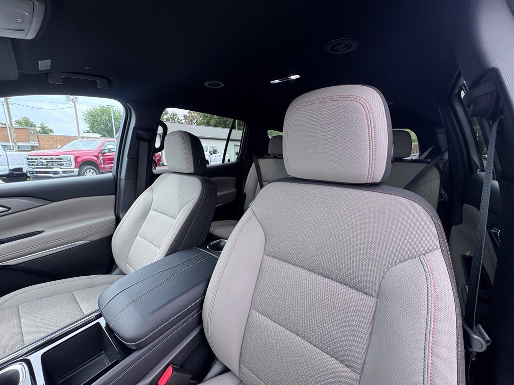 Used 2026 Chevrolet Traverse LT w/ Driver Confidence Package AWD/4WD image 11