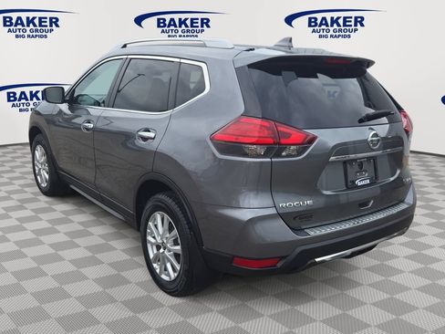 Used 2017 Nissan Rogue SV AWD/4WD image 6