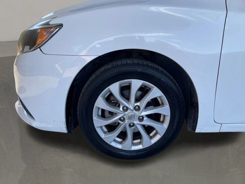 Used 2019 Nissan Sentra SV FWD image 9