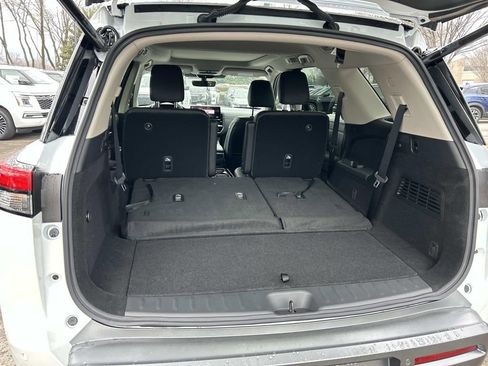 New 2026 Nissan Pathfinder Platinum AWD/4WD image 13