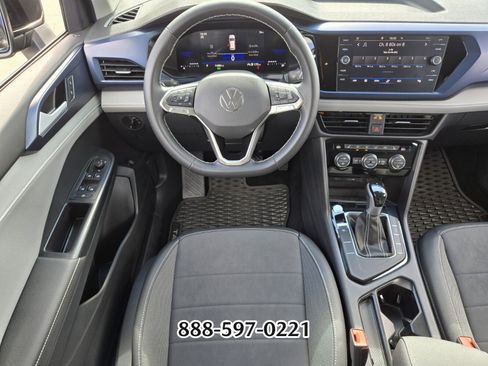Certified 2024 Volkswagen Taos SE w/ MDO Package image 12