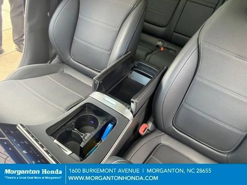 Used 2024 Mercedes-Benz C 300 4MATIC Sedan image 25