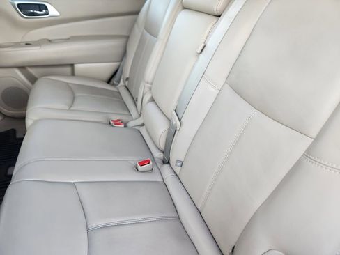 Used 2014 Nissan Pathfinder SL w/ SL Tech Package image 10