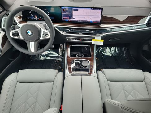 New 2026 BMW X5 xDrive40i w/ M Sport Package AWD/4WD image 10