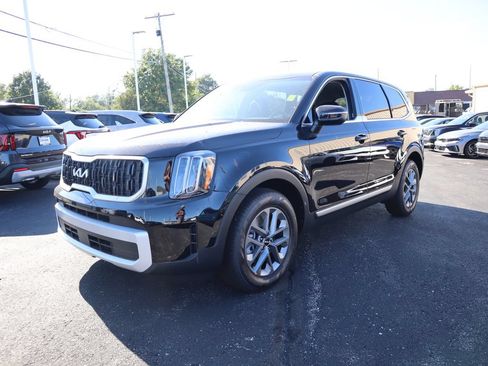 New 2025 Kia Telluride LX FWD image 3