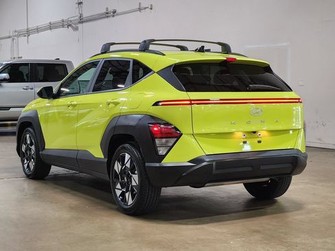 Used 2025 Hyundai Kona SEL FWD image 11