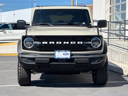 New 2026 Ford Bronco Big Bend w/ Black Appearance Package AWD/4WD image 8