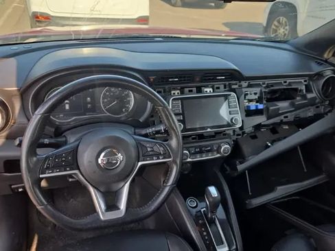 Used 2019 Nissan Kicks SR w/ SR Premium Package FWD image 4