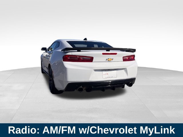 Used 2018 Chevrolet Camaro LT RWD image 3