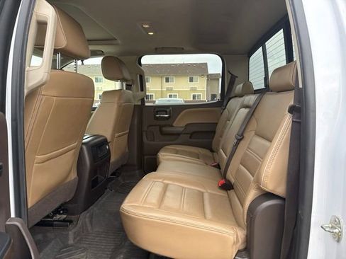 Used 2018 GMC Sierra 2500 Denali w/ Duramax Plus Package AWD/4WD image 19