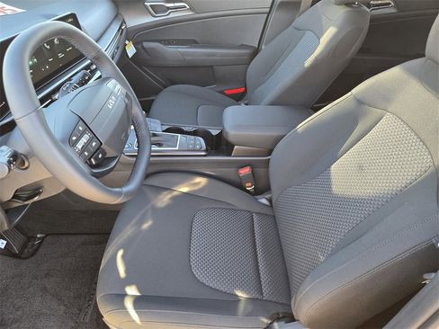 New 2026 Kia Sportage LX image 45