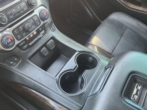 Used 2016 Chevrolet Suburban LT w/ Luxury Package image 16