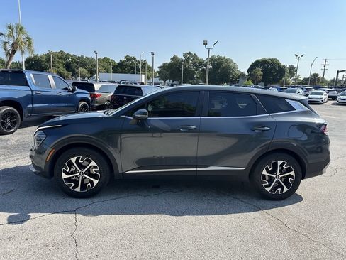 Used 2025 Kia Sportage EX FWD image 8
