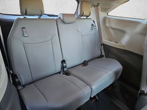 Used 2024 Toyota Sienna XLE w/ XLE Plus Package AWD/4WD image 21