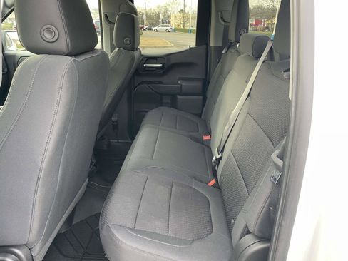 Used 2019 Chevrolet Silverado 1500 Custom w/ Custom Value Package image 3