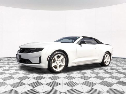 Used 2024 Chevrolet Camaro LT RWD image 5