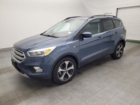 Used 2018 Ford Escape SEL image 2