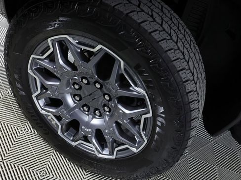 Used 2024 GMC Hummer EV 3X image 54