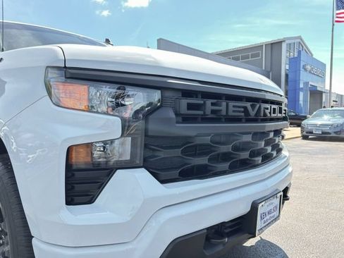Used 2022 Chevrolet Silverado 1500 Custom w/ Rally Edition AWD/4WD image 4