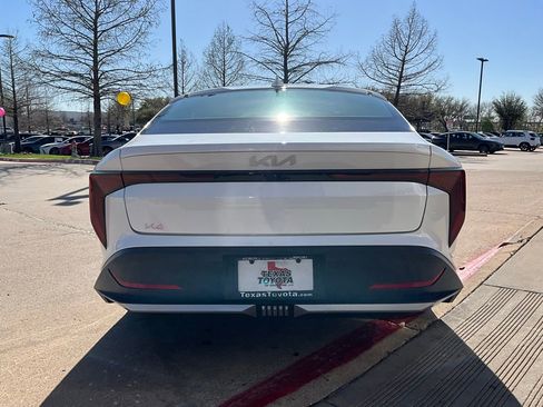 Used 2025 Kia K4 LXS image 7