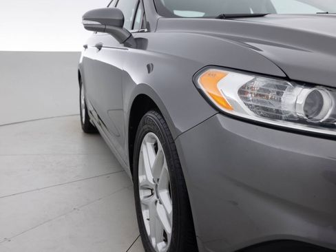 Used 2013 Ford Fusion SE image 11