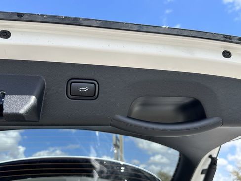 New 2026 Kia Sportage SX FWD image 8