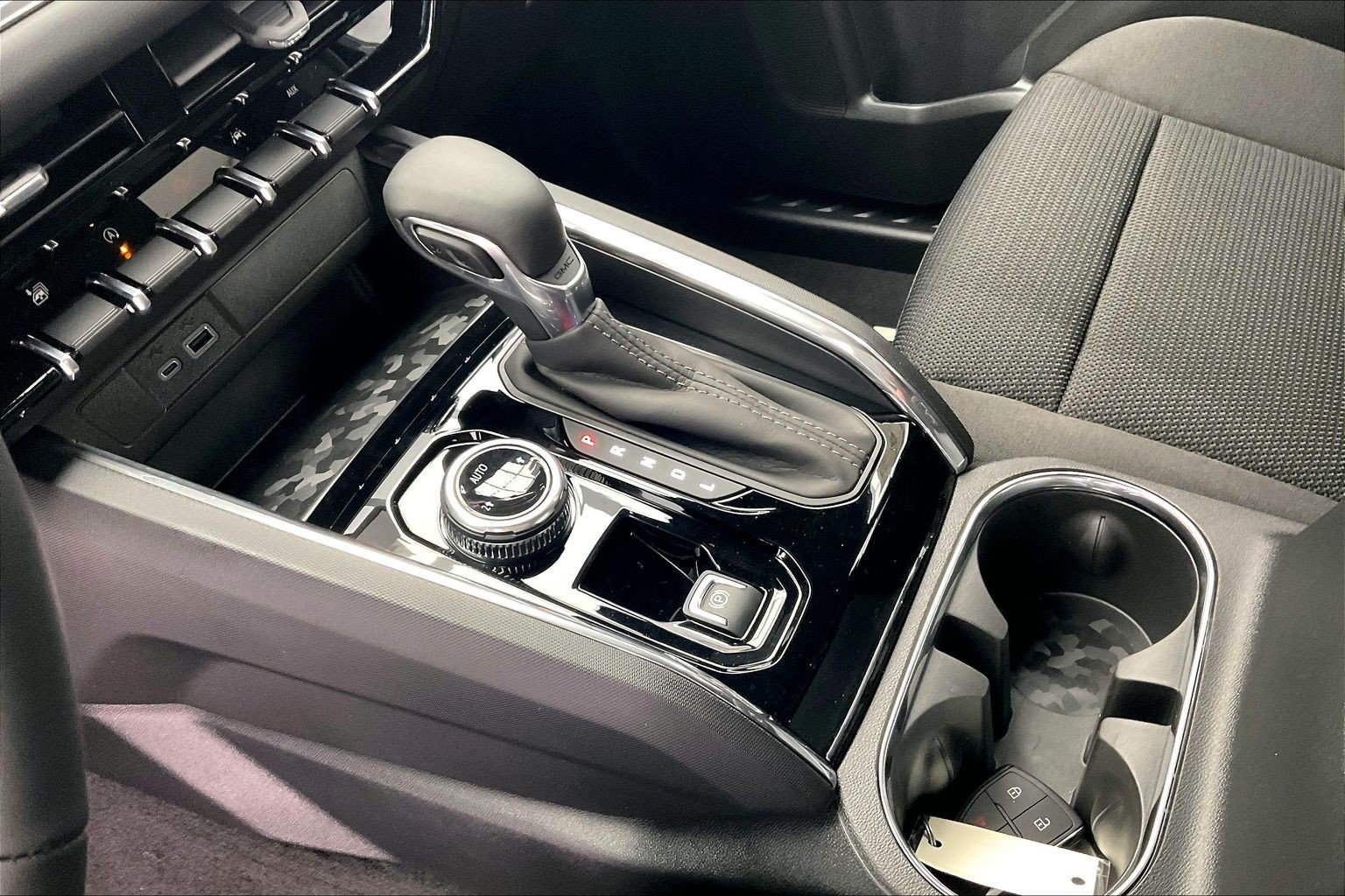 New 2026 GMC Canyon Elevation w/ Convenience Package AWD/4WD image 8