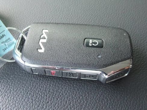 Used 2025 Kia Sportage SX FWD image 33