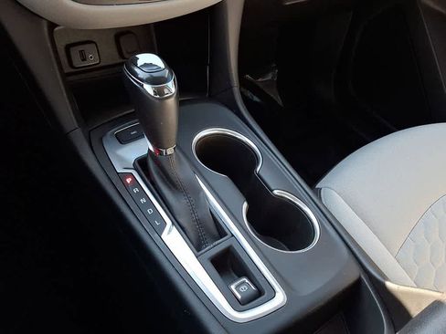 Used 2018 Chevrolet Equinox LT AWD/4WD image 13