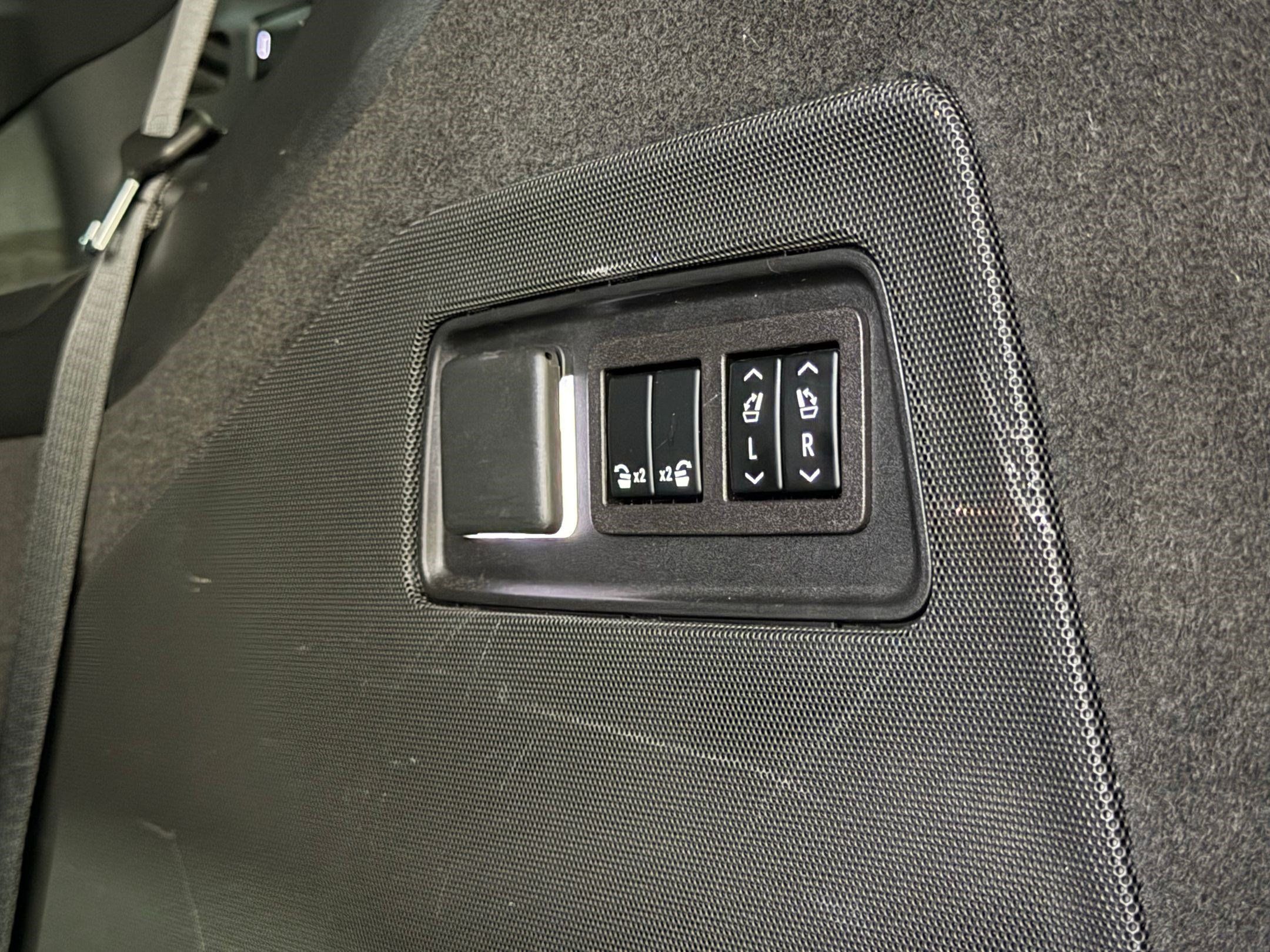 Certified 2023 Cadillac Escalade Sport w/ Touring Package AWD/4WD image 25