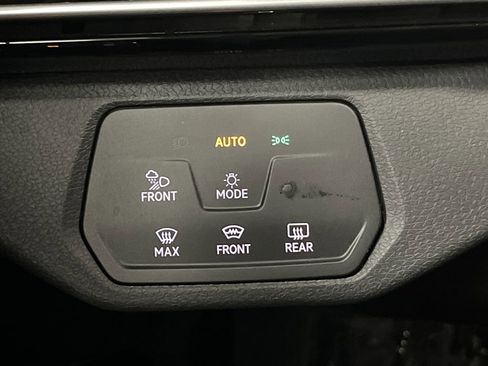 Used 2022 Volkswagen ID.4 Pro S image 26