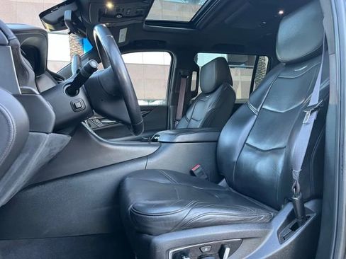 Used 2017 Cadillac Escalade ESV Platinum image 12