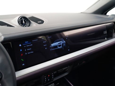 New 2026 Porsche Cayenne Coupe image 28