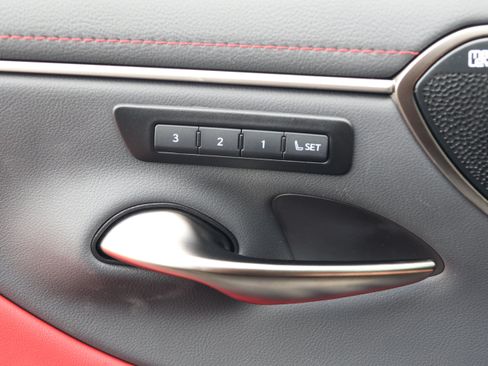 Used 2025 Lexus ES 350 F Sport w/ Accessory Package (Z2) FWD image 14