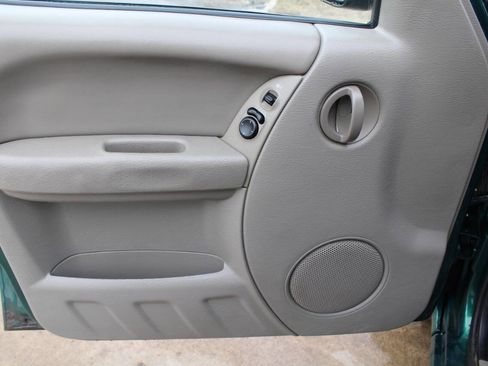 Used 2004 Jeep Liberty Sport w/ PWR Convenience Group image 11