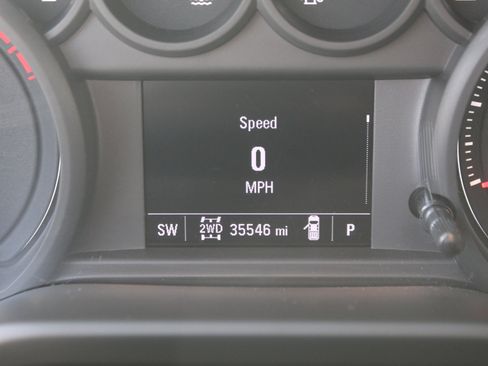 Used 2020 Chevrolet Silverado 1500 Custom Trail Boss w/ Custom Convenience Package image 18