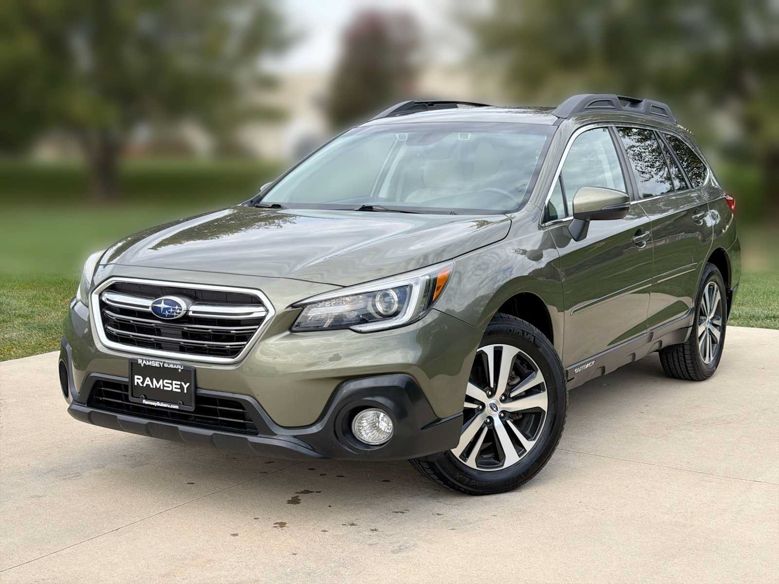 Used 2018 Subaru Outback 2.5i Limited AWD/4WD image 1