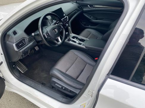 Used 2020 Honda Accord Sport image 11