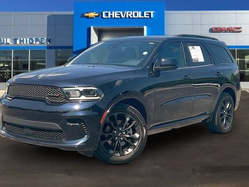 Used 2024 Dodge Durango SXT w/ SXT Blacktop Group RWD image 3