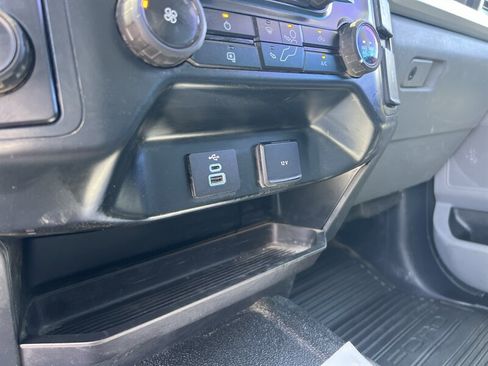 Used 2023 Ford F550 2WD Regular Cab Super Duty image 23