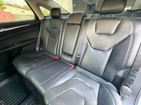 Used 2019 Ford Fusion Titanium FWD image 17
