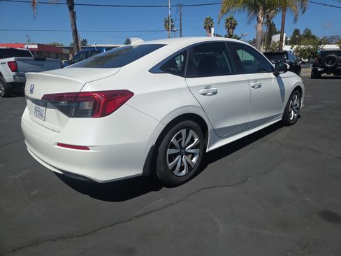 Used 2023 Honda Civic LX image 5
