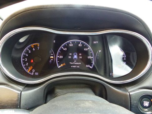 Used 2017 Jeep Grand Cherokee Summit image 33