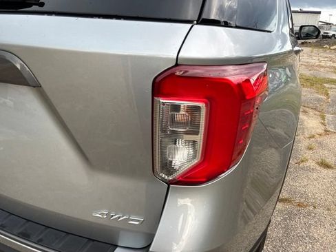 Used 2023 Ford Explorer XLT w/ Equipment Group 202A AWD/4WD image 14