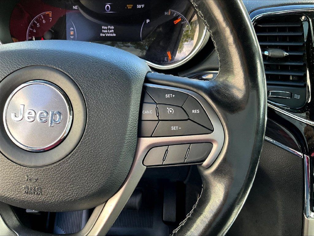 Used 2020 Jeep Grand Cherokee Overland AWD/4WD image 14