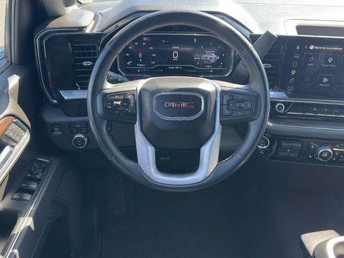 Used 2025 GMC Sierra 1500 SLT AWD/4WD image 8