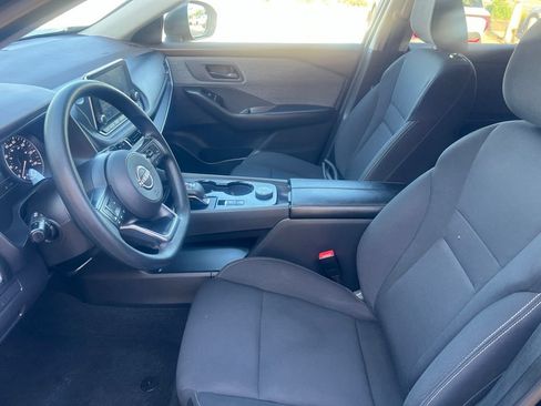 Used 2023 Nissan Rogue S AWD/4WD image 4