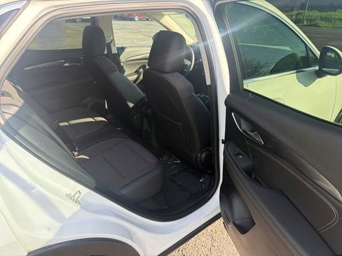 Certified 2022 Buick Envision Preferred FWD image 28