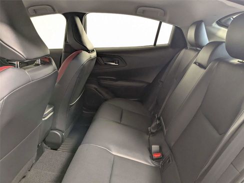 Used 2025 Toyota Prius Plug-In Hybrid FWD image 33